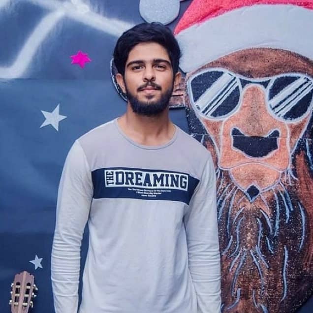 Muzammil: Diploma of Business