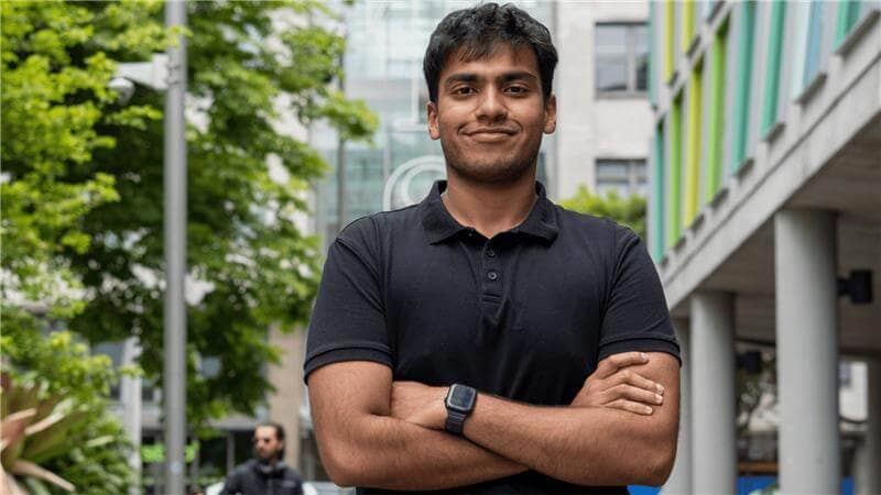 Devin, Diploma of IT - “A big reason I chose UTS College Sri Lanka was the people. I made a bunch of friends who came over to Sydney with me. So having that support system even before coming to Australia is a huge thing. Plus, the fact that you get a first hand experience of how education in Australia would be like while you're in Sri Lanka.”Watch Devin's Testimonial
